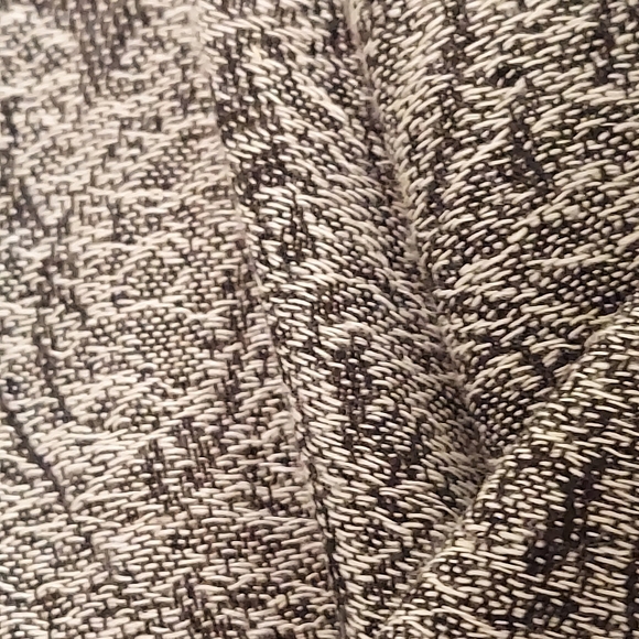 Paisley Print Fringed Shawl, Wrap, Scarf in Black and LIght Gray OS - Picture 6 of 7